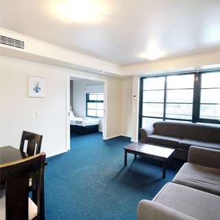 Arrow On Spencer - Accommodation Redcliffe 2