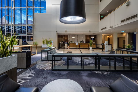 Crowne Plaza Canberra - Accommodation Redcliffe 2