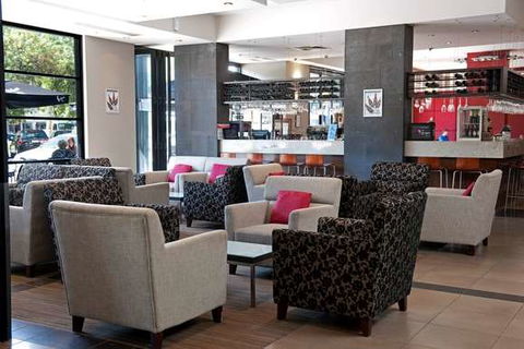 Mantra Hindmarsh Square - Accommodation Redcliffe 1