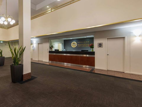 Econo Lodge North Adelaide - Accommodation Redcliffe 2