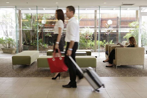 Rydges Esplanade Resort Cairns - Accommodation Redcliffe 2