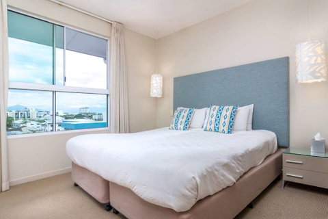 201 Lake Street - Cairns - Accommodation Redcliffe 1