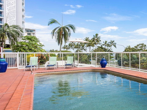 BreakFree Royal Harbour Hotel - Accommodation Redcliffe 2