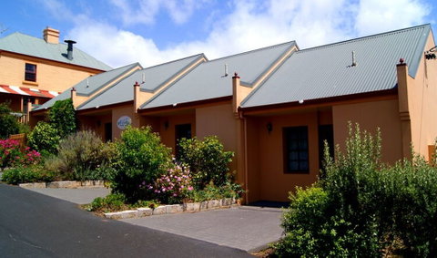 Meredith House and Mews - Accommodation Redcliffe 0