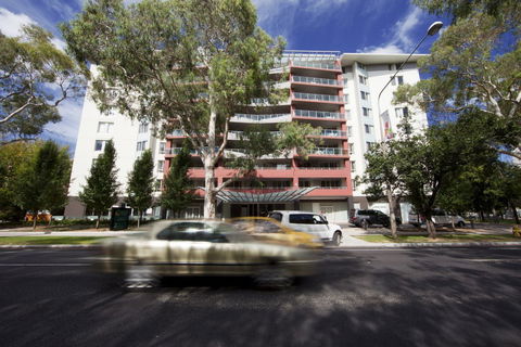 Pacific Suites Canberra - Accommodation Redcliffe 0
