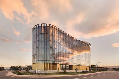 Vibe Hotel Canberra Airport - Accommodation Redcliffe 0