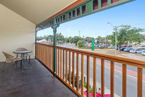 Quality Hotel Bayswater - Accommodation Redcliffe 2