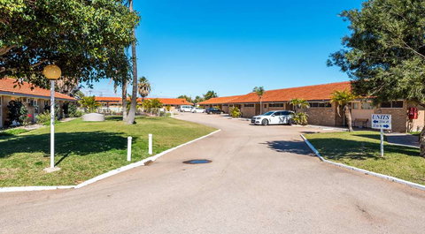 Hospitality Carnarvon, SureStay by BW - Accommodation Redcliffe 0