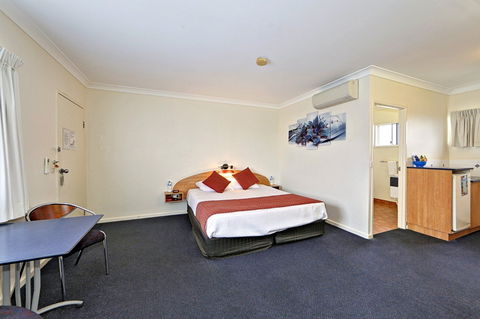 Boulevard Lodge - Accommodation Redcliffe 0