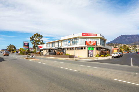 Nightcap At Carlyle Hotel - Accommodation Redcliffe 2