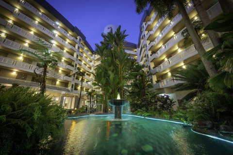 DoubleTree by Hilton Cairns - Accommodation Redcliffe 1