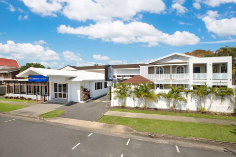 Comfort Inn Cairns City - Accommodation Redcliffe 1