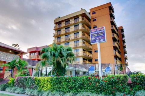 Coral Towers Holiday Apartments - Accommodation Redcliffe 0