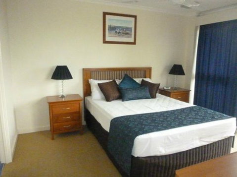 Coral Towers Holiday Apartments - Accommodation Redcliffe 1