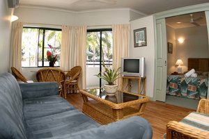 Half Moon Bay Resort - Accommodation Redcliffe 1