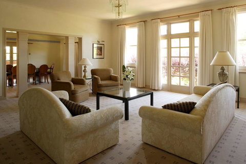 Hyatt Hotel Canberra - A Park Hyatt Hotel - Accommodation Redcliffe 13