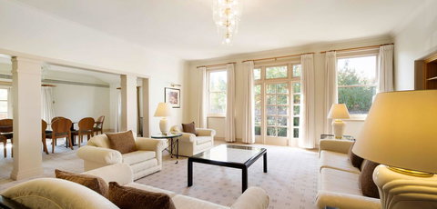 Hyatt Hotel Canberra - A Park Hyatt Hotel - Accommodation Redcliffe 7