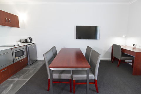 Abode Narrabundah - Accommodation Redcliffe 8