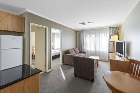 Nesuto Canberra - Accommodation Redcliffe 11