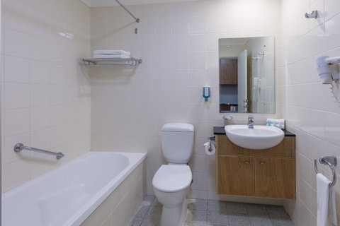 Nesuto Canberra - Accommodation Redcliffe 24