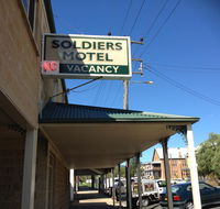 Soldiers Motel - Accommodation Redcliffe