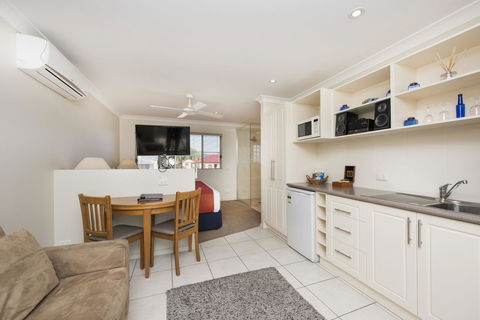 Soldiers Motel - Accommodation Redcliffe 13
