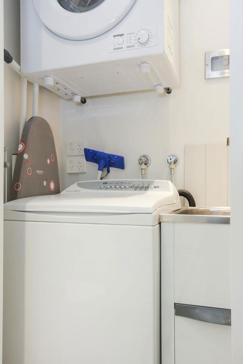 Dockside 4 Kingston ACT - Accommodation Redcliffe 9