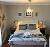 Finches Canberra - Accommodation Redcliffe