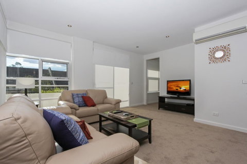 Trieste 4 - Accommodation Redcliffe 38