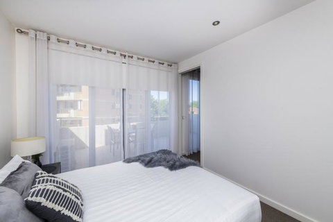 Trieste 4 - Accommodation Redcliffe 7