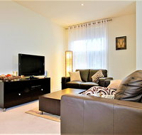 Accommodate Canberra - Trieste