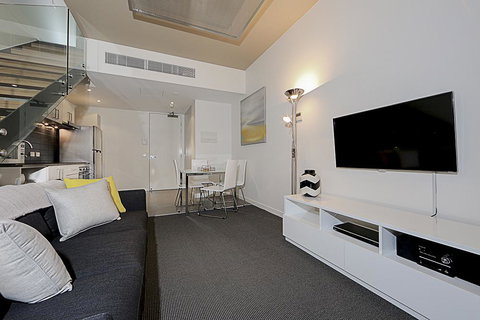 Mode 220 Braddon ACT - Accommodation Redcliffe 12