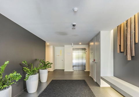 Modern Executive Apt@Barton*1BR*WiFi*Gym*Secure Parking*Canberra - Accommodation Redcliffe 16