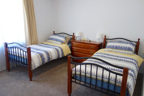 Kingston Comfy Apartment - Accommodation Redcliffe 2