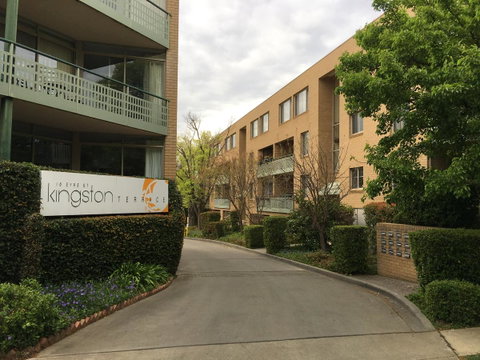 Kingston Comfy Apartment - Accommodation Redcliffe 0