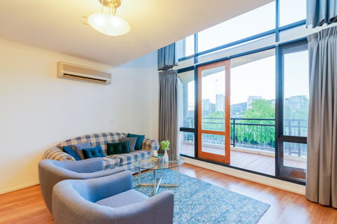 ALLARA CANBERRA - Accommodation Redcliffe 0