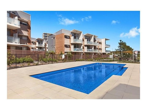 Apartments In Canberra - Accommodation Redcliffe 11