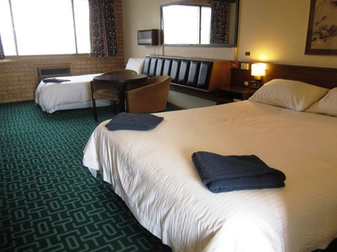 Canberra Lyneham Motor Inn - Accommodation Redcliffe 7