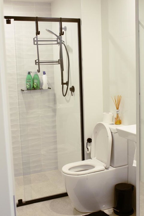 Stylish, Modern, Cute As A Button - Braddon CBD - Accommodation Redcliffe 8