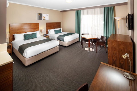 Quality Hotel Dickson - Accommodation Redcliffe 3