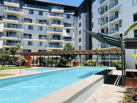 Staying Places - The Avenue - Accommodation Redcliffe 3