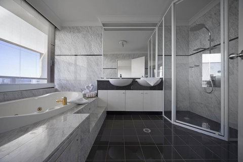 BreakFree Capital Tower Apartments - Accommodation Redcliffe 36