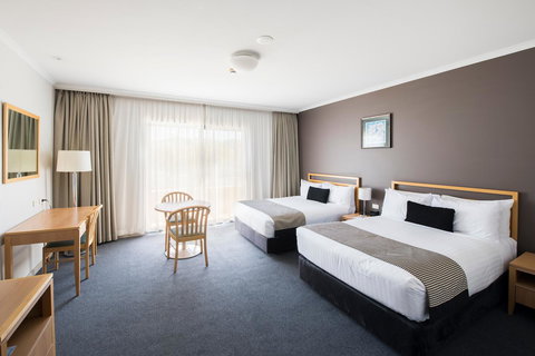 The Woden Hotel - Accommodation Redcliffe 8