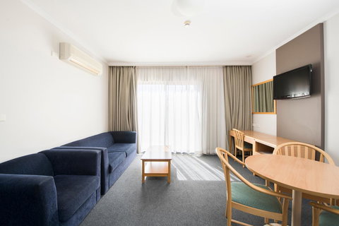 The Woden Hotel - Accommodation Redcliffe 15