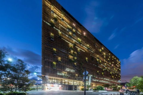 Canberra Luxury Apartment 3 - Accommodation Redcliffe 12