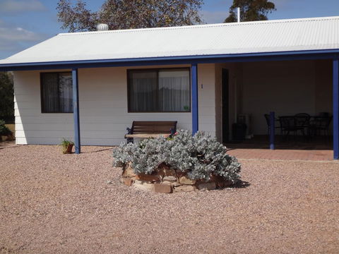 Windana Cottages - Accommodation Redcliffe 16