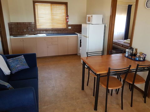 Windana Cottages - Accommodation Redcliffe 5