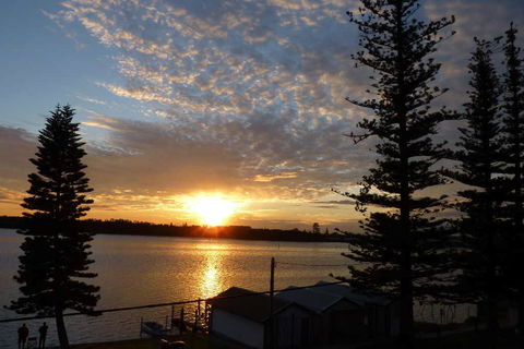 Lakeside Waterfront Apartment The Entrance - Accommodation Redcliffe 28