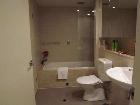 Beachside Luxury Apartments One & Two Bedroom In Beachfront Oaks Pier Building - Accommodation Redcliffe 1