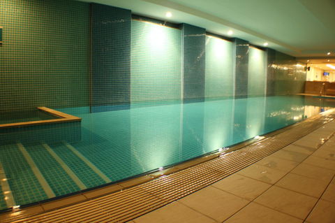 Beachside Luxury Apartments One & Two Bedroom In Beachfront Oaks Pier Building - Accommodation Redcliffe 36